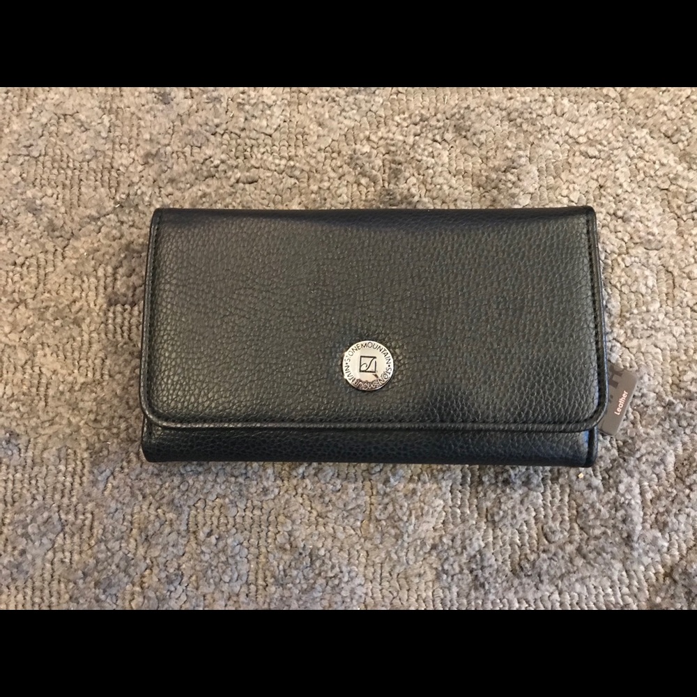 Stone mountain woman’s wallet